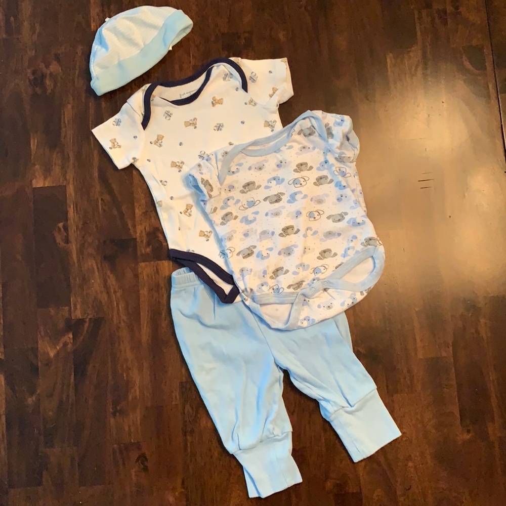 🎉3/$15🎉NWOT 0-3 month baby onesies, pants, and hat set
